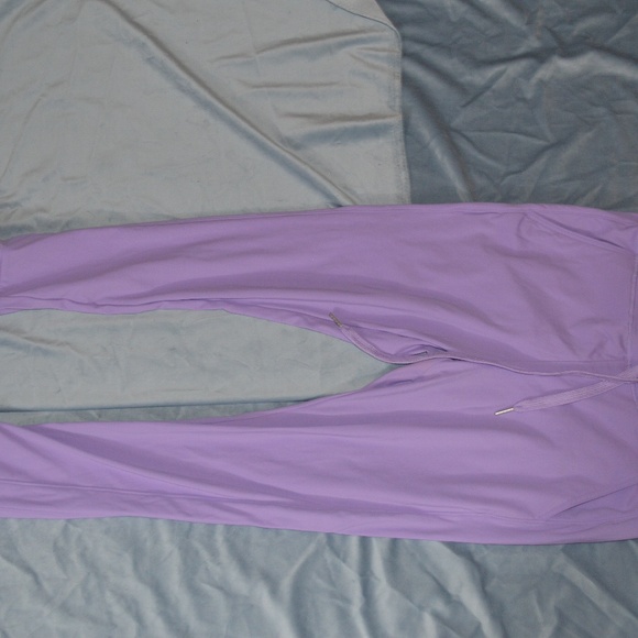 HALARA Joggers - Picture 2 of 5